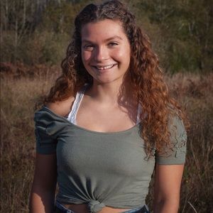 Meet your Posher, Angela